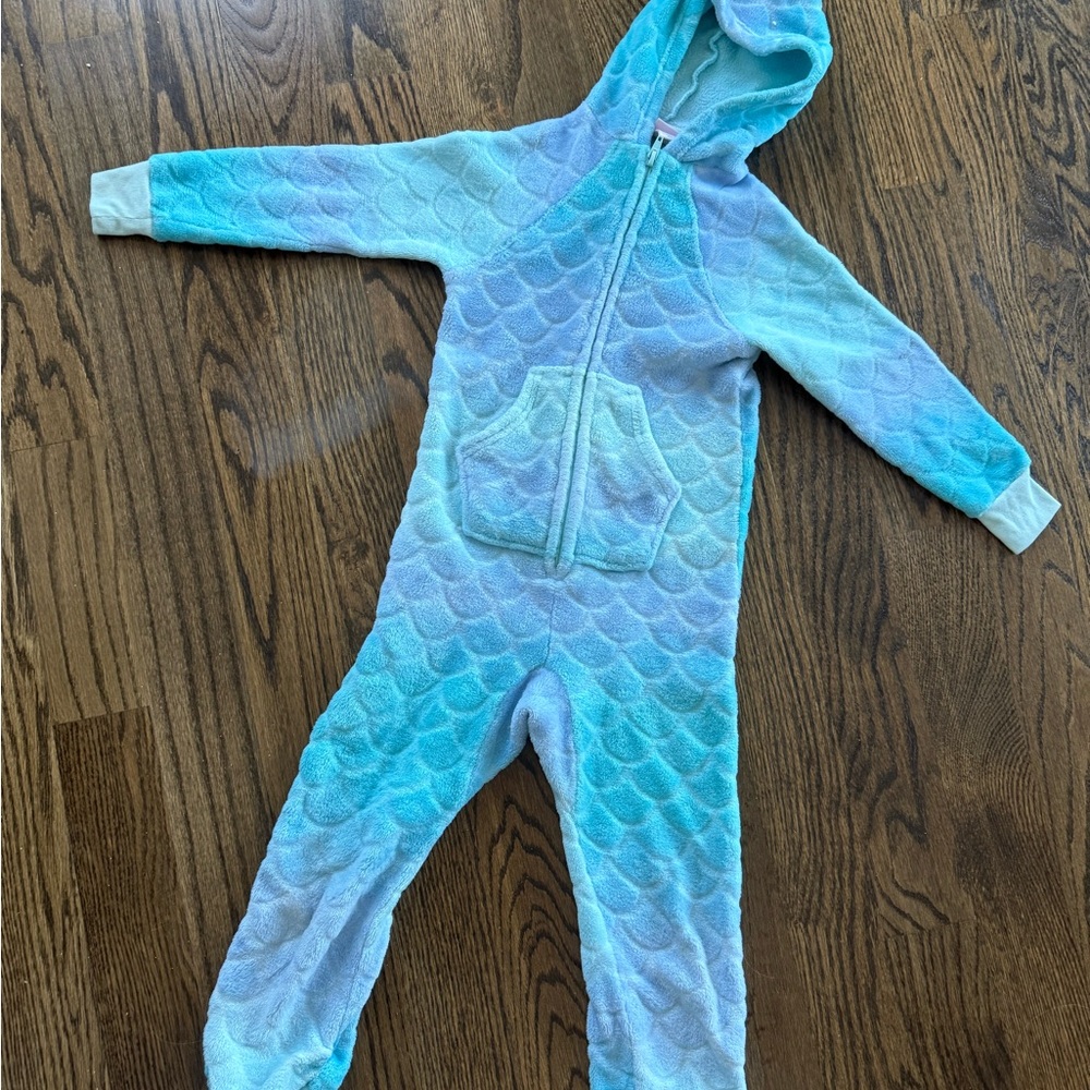 Fleece Hooded Girls Mermaid One Piece Pajamas~Like New